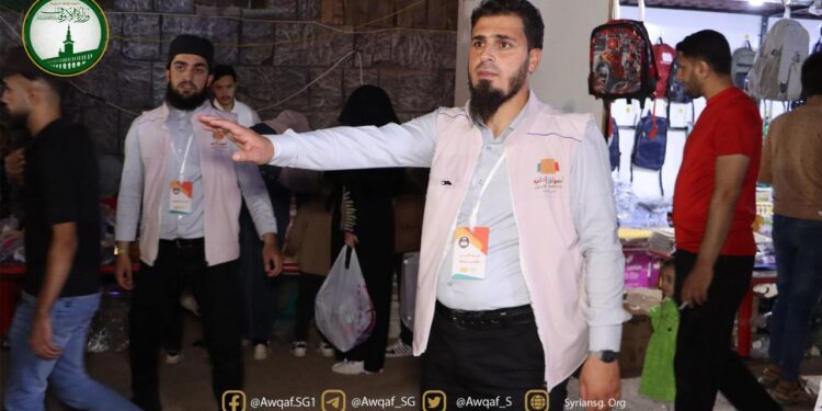 جانب من مشاركة مديرية التوعية الإلكترونية والفعاليات ضمن فعاليات أسواق مدينة إدلب لتوجيه الزائرين وإرشادهم للتّسوق في ضوء القيم النبيلة.